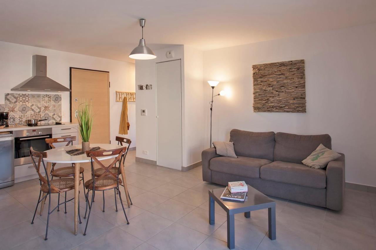 L'Orangeraie Calvi Centre A 300M De La Plage Et Du Port Parking Prive מראה חיצוני תמונה